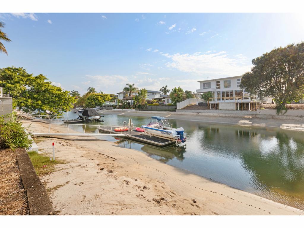 5 Pearl Key, Broadbeach Waters, QLD 4218