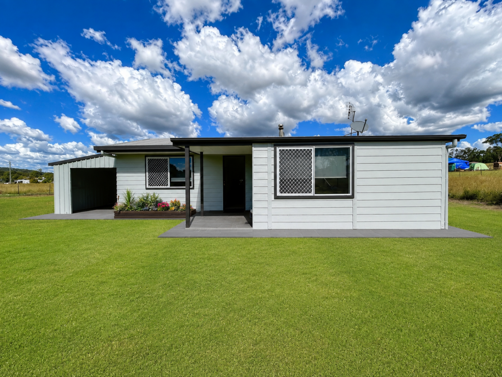 12 Lewis St, Leyburn, QLD 4365