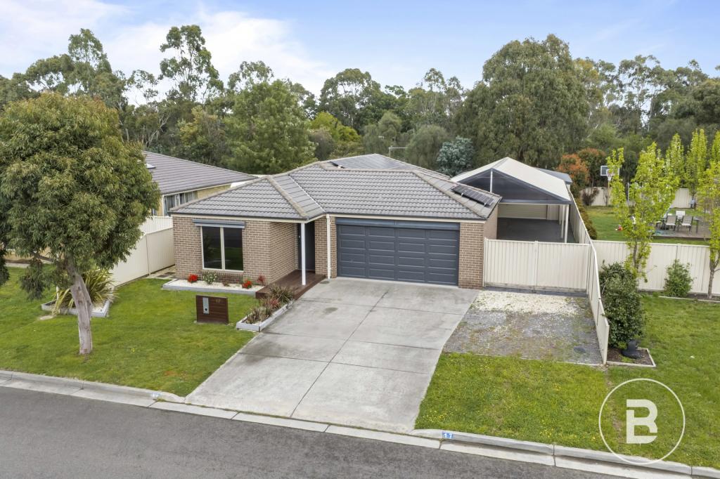 17 Normlyttle Pde, Miners Rest, VIC 3352