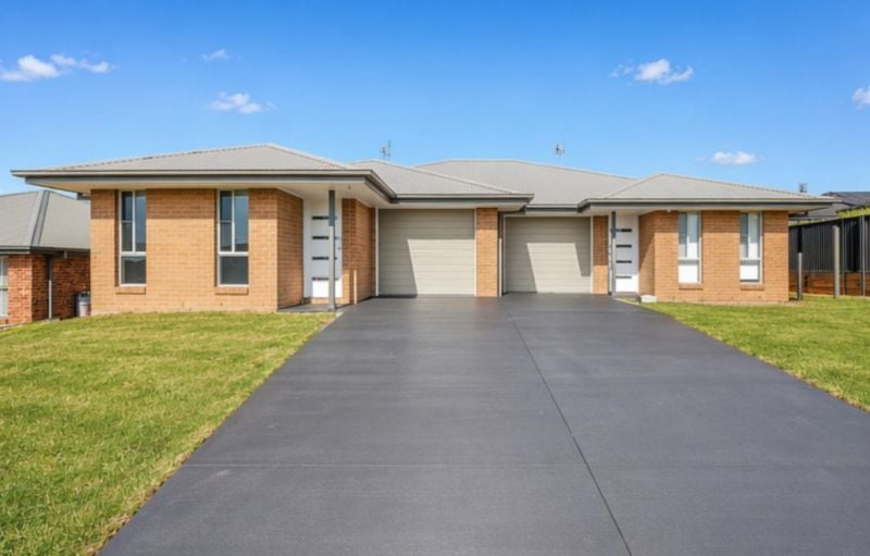 1 & 2 / 35 Rosella Ave, Calala, NSW 2340