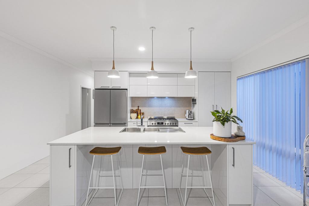 26 EREMOPHILA ST, SINAGRA, WA 6065