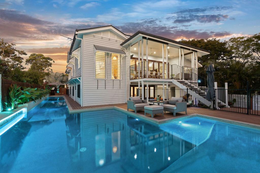 27 Dewar Tce, Sherwood, QLD 4075