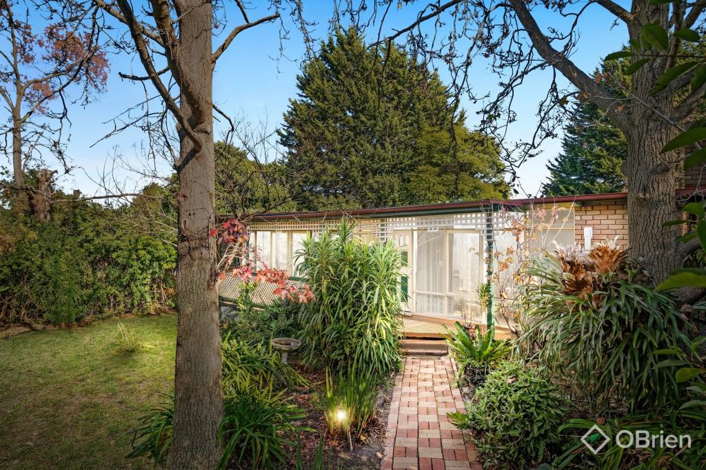 87 Forest Rd, Ferntree Gully, VIC 3156