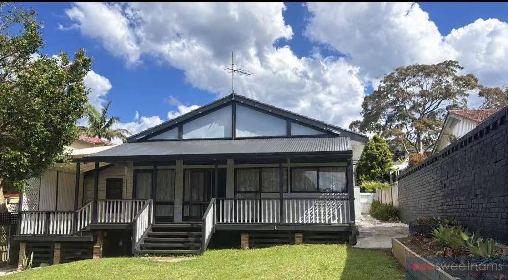 16 Peacock St, Seaforth, NSW 2092