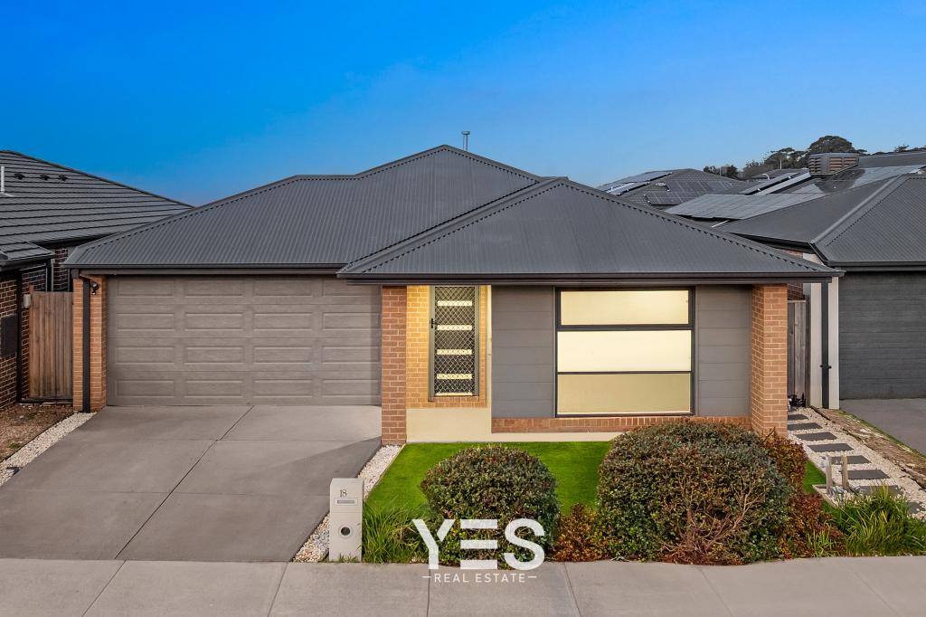 18 SUTIL DR, CLYDE NORTH, VIC 3978