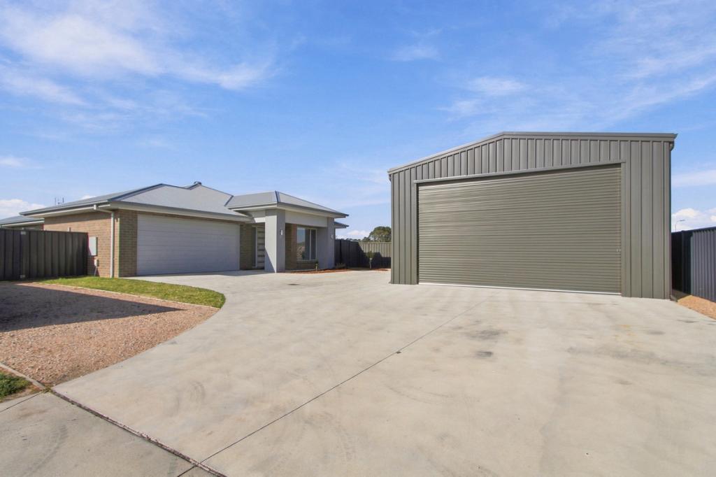 9 FLEMING ST, STRATFORD, VIC 3862