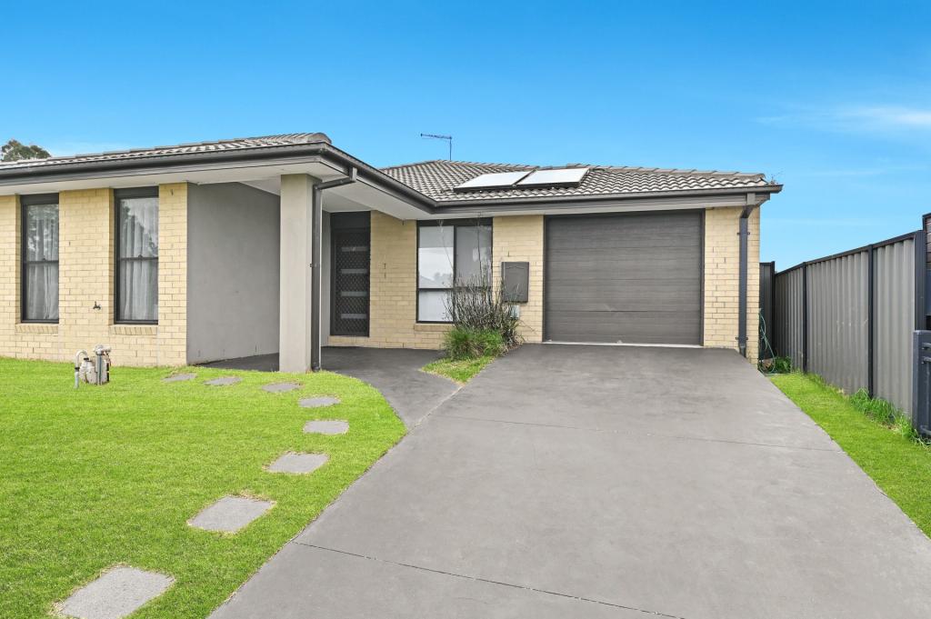 39B WINDERMERE BVD, PAKENHAM, VIC 3810