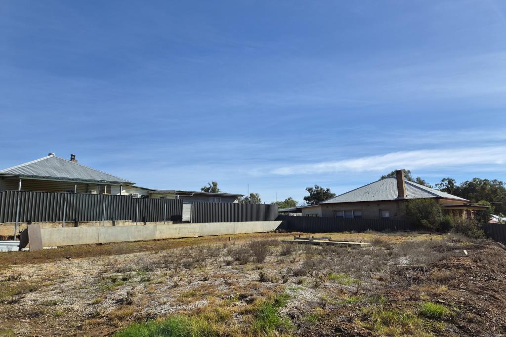 2 Archer St, Clare, SA 5453