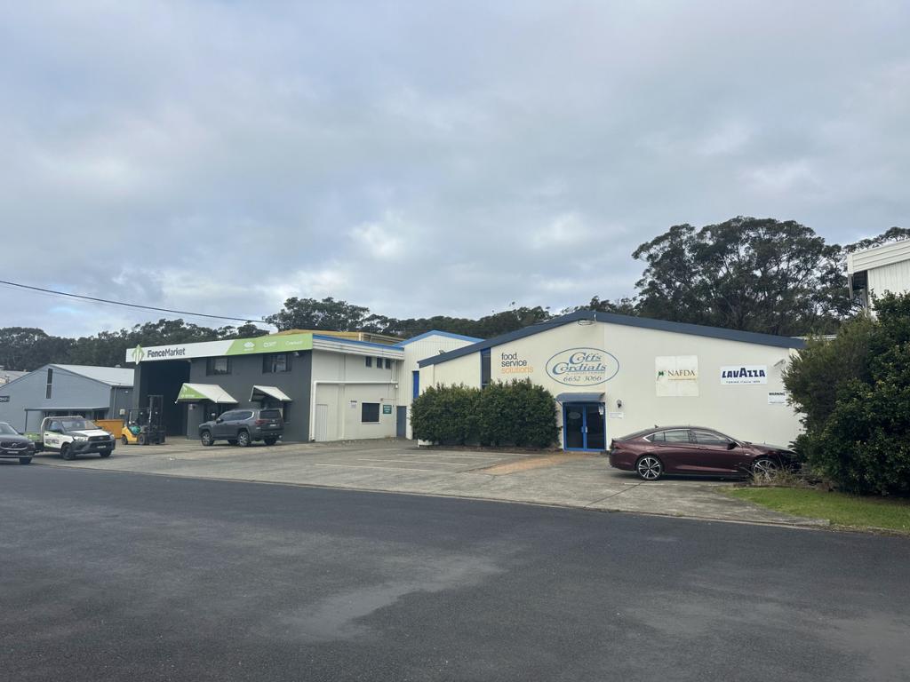 7 & 9 LAWSON CRES, COFFS HARBOUR, NSW 2450