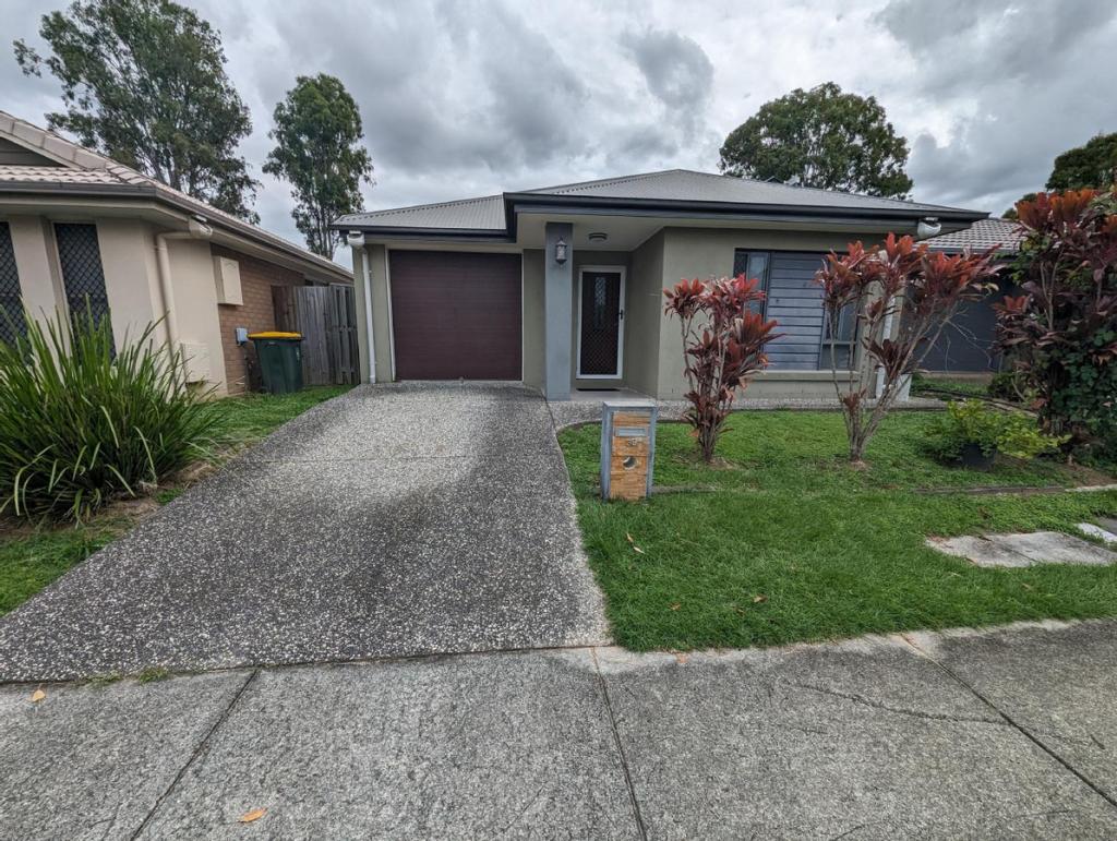 39 BLUE MOUNTAINS CRES, FITZGIBBON, QLD 4018