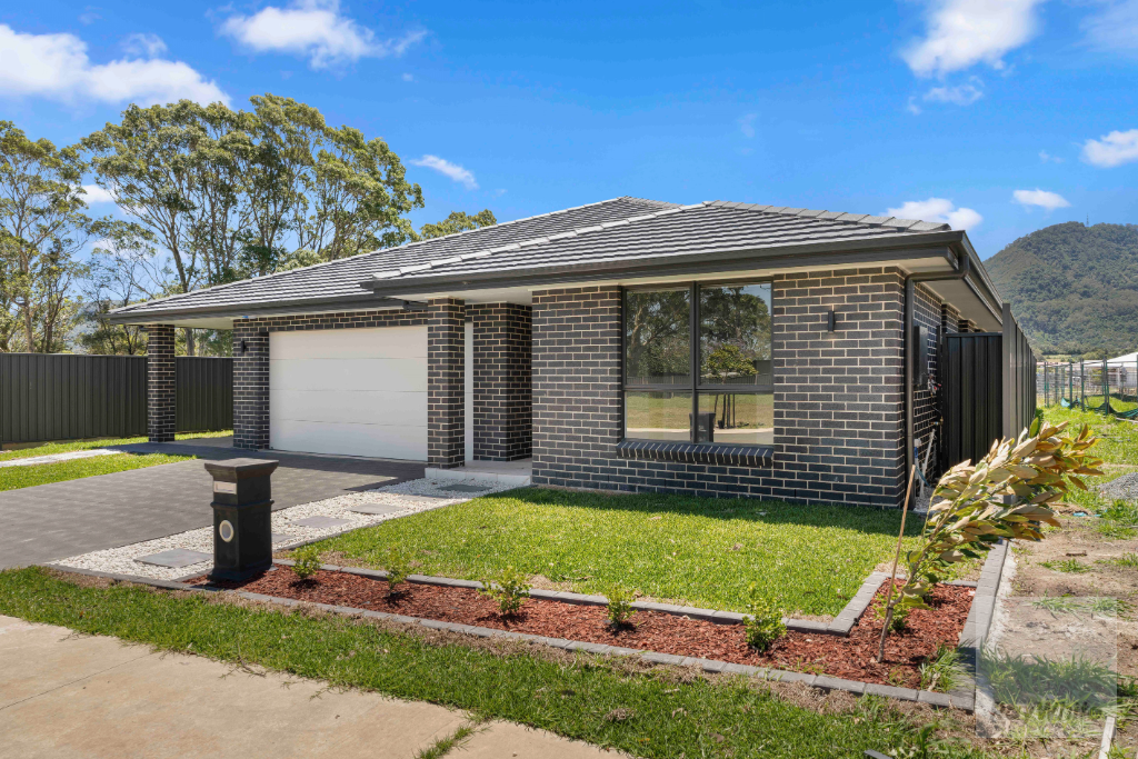 36 CORYMBIA WAY, BADAGARANG, NSW 2540