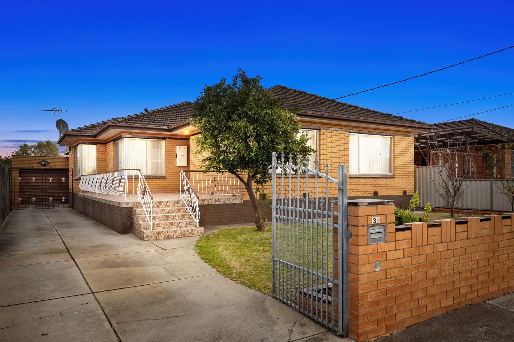 39 Kay Ave, Lalor, VIC 3075