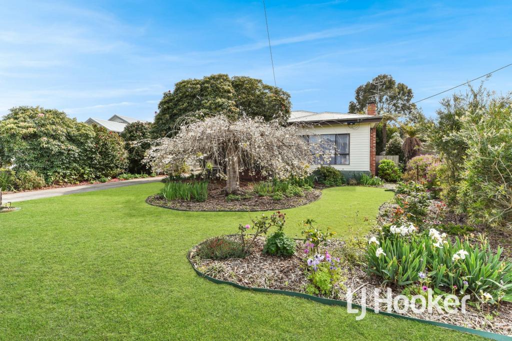 12 ARCHER RD, GARFIELD, VIC 3814