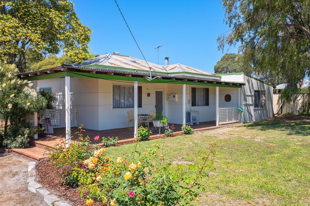 2 PITT ST, COLLIE, WA 6225