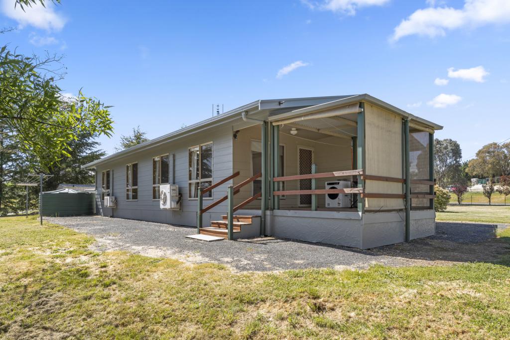1 SHEARSBY CRES, YASS, NSW 2582