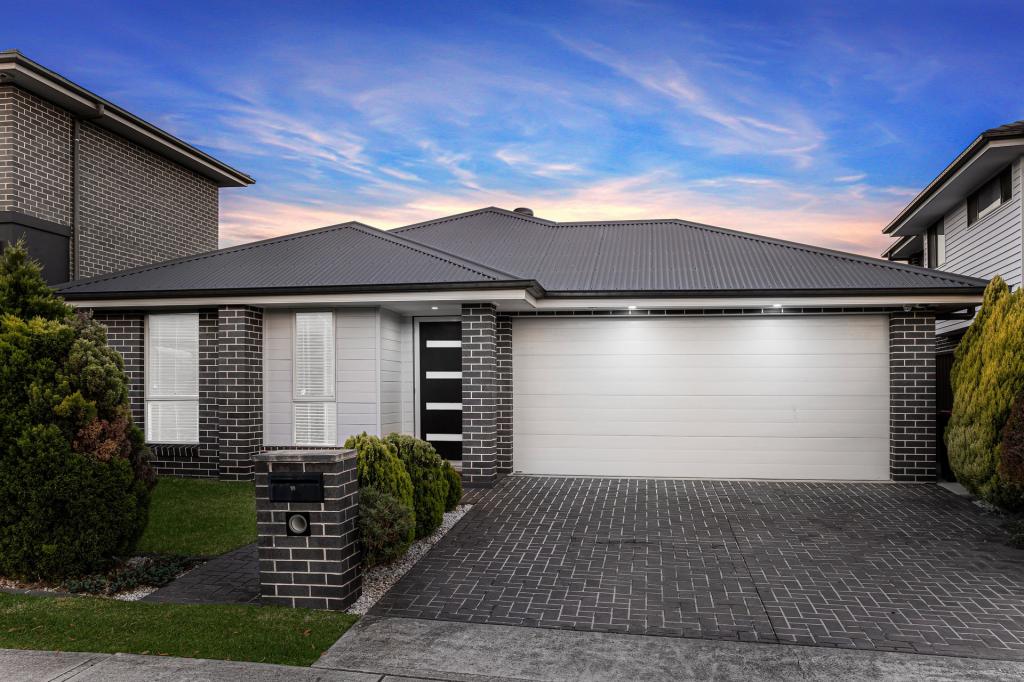 18 Bowral Gr, Jordan Springs, NSW 2747