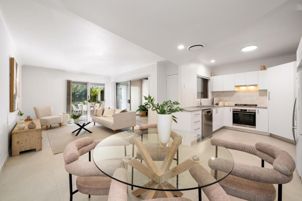 2/82 Clarence Rd, Indooroopilly, QLD 4068