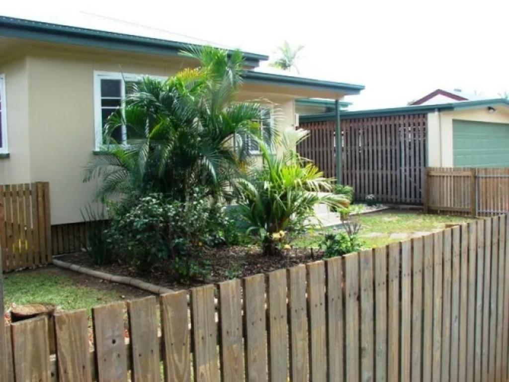 1/56 Balaclava Rd, Earlville, QLD 4870