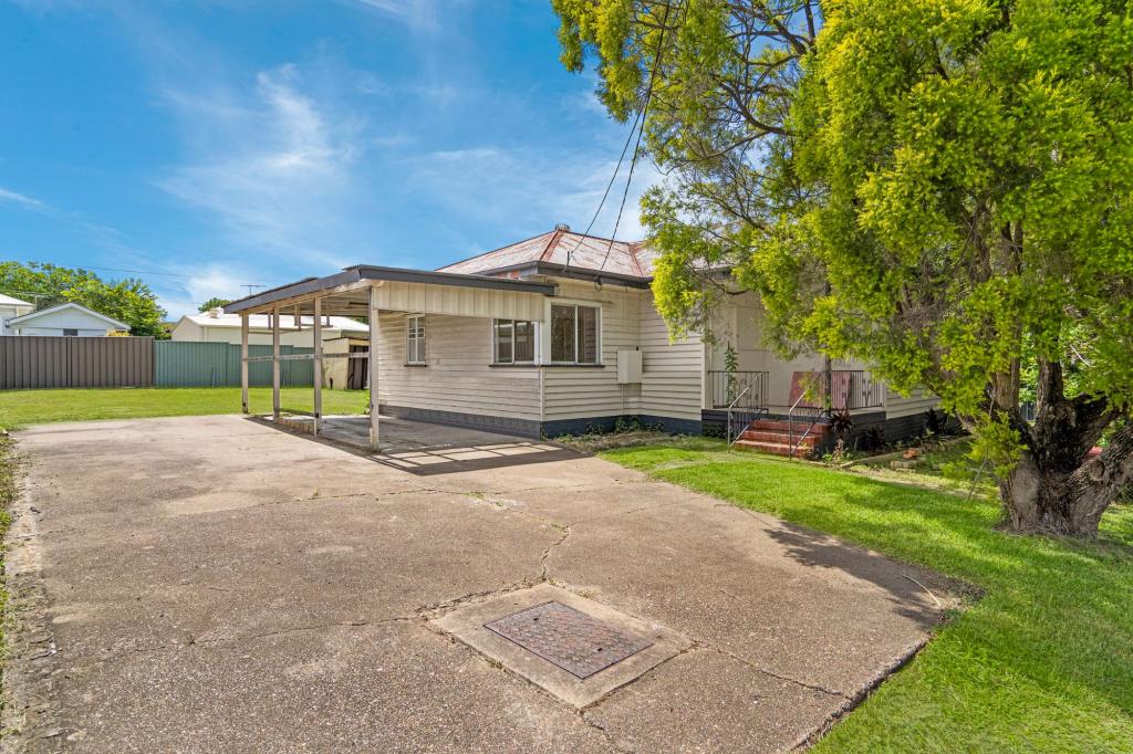 8 Wilkinson St, Booval, QLD 4304