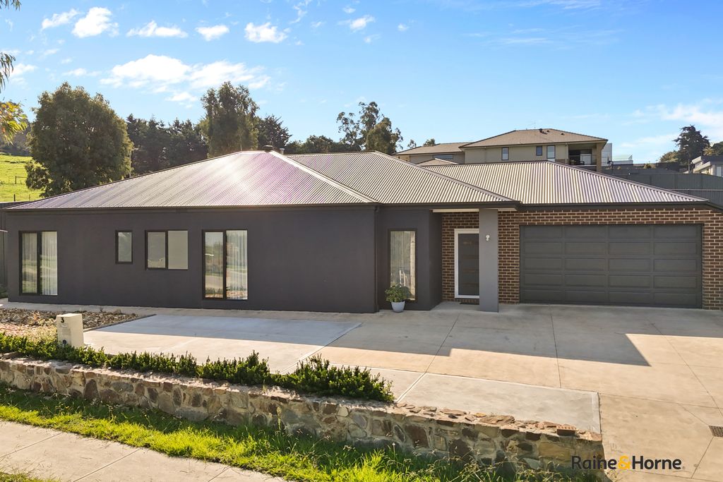 3 Timberline Pkwy, Pakenham, VIC 3810