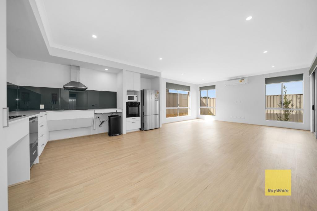 84 VINCENT RD, SINAGRA, WA 6065