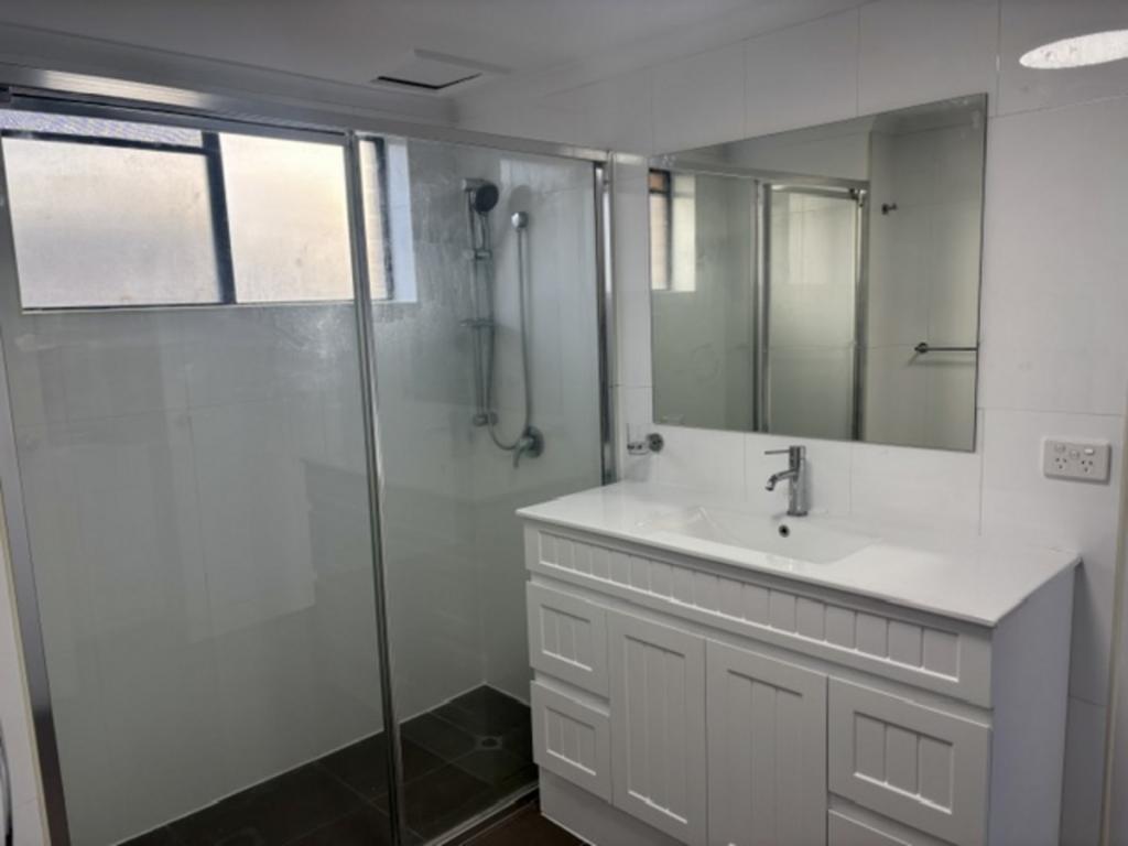 3/10 Mountain View Ave, Miami, QLD 4220