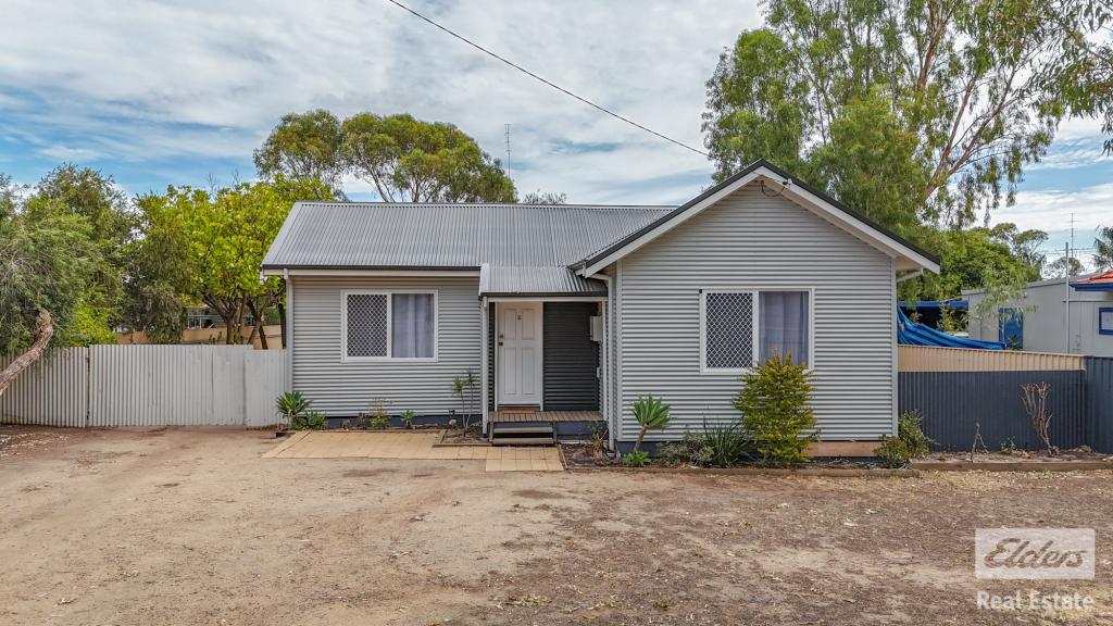 5 Yalbaroo Rd, Northam, WA 6401