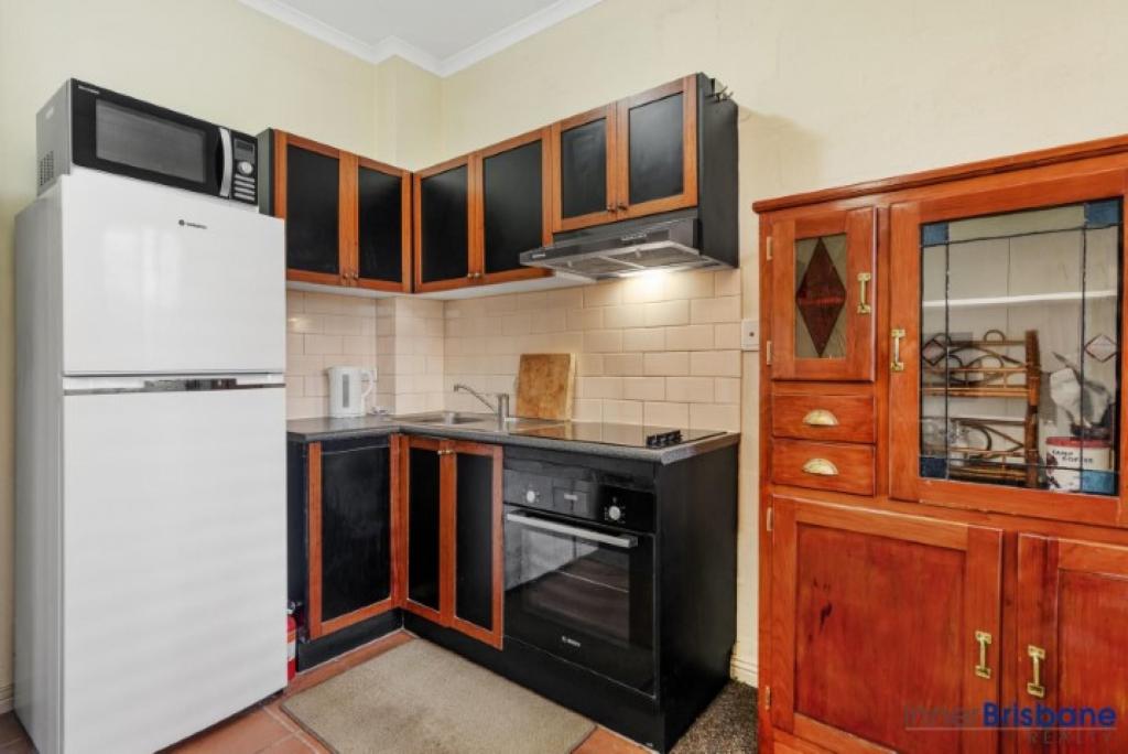 2/142 St Pauls Tce, Spring Hill, QLD 4000