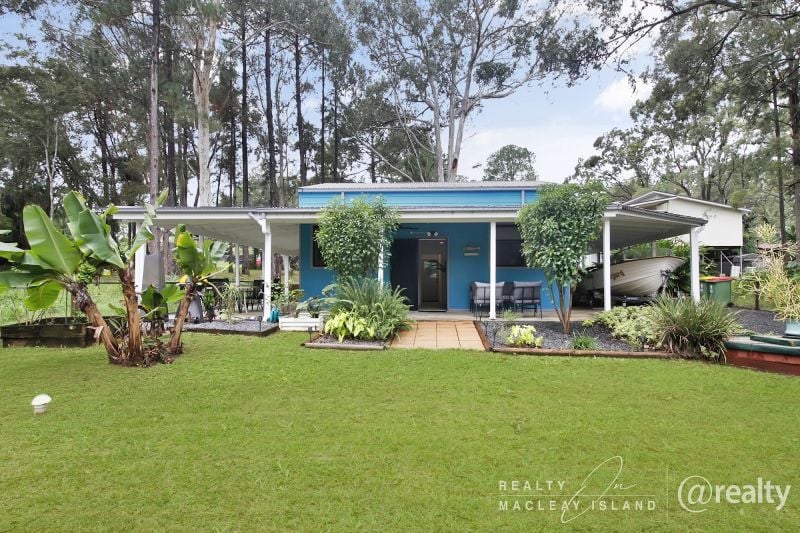 42 Alexander St, Macleay Island, QLD 4184
