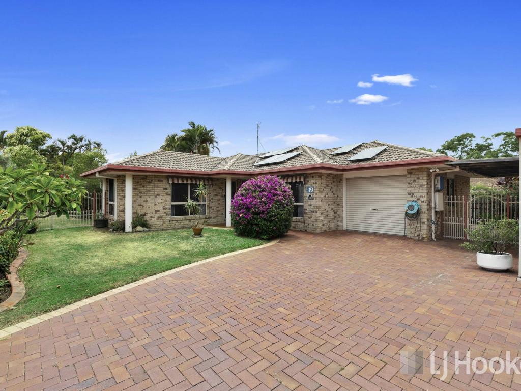 19 Earls Ct, Point Vernon, QLD 4655