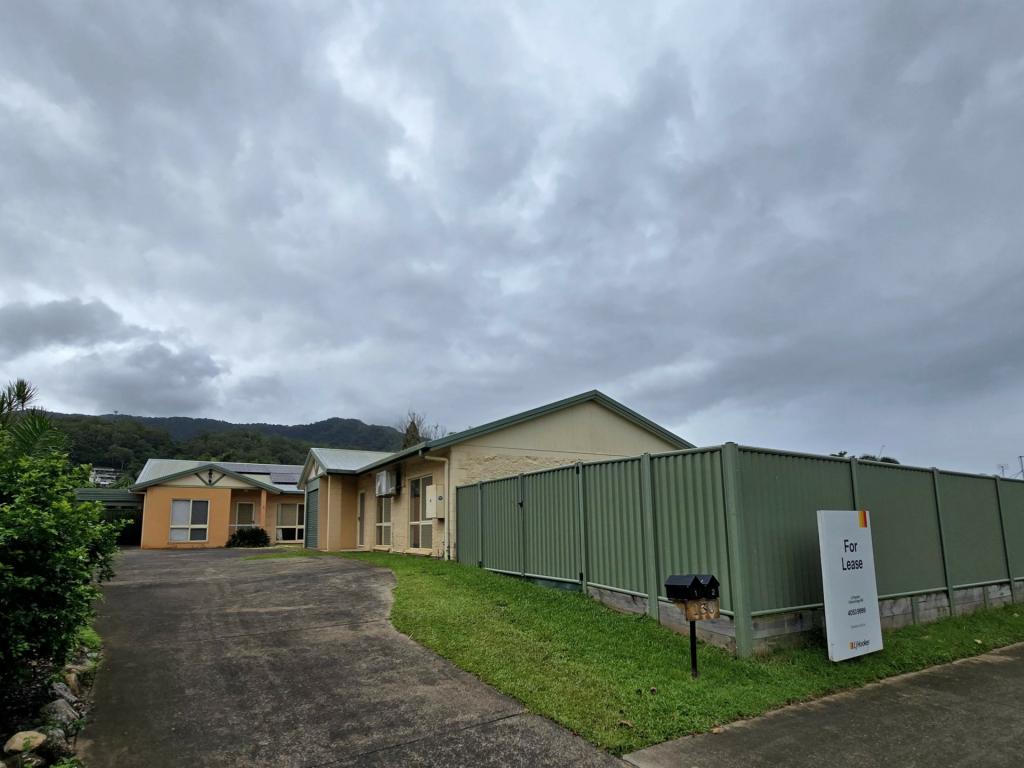 1/130 Robert Rd, Bentley Park, QLD 4869