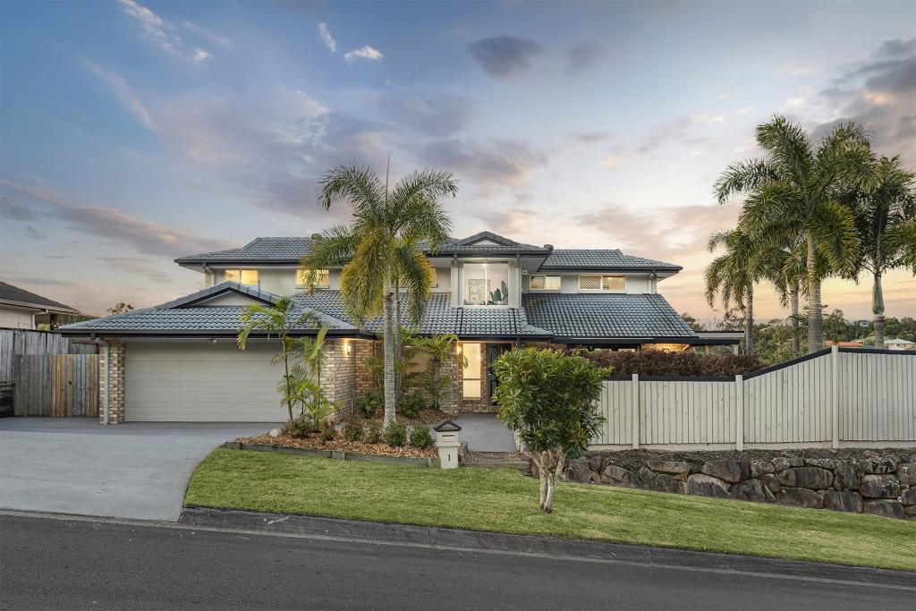 1 Halleys Cres, Bridgeman Downs, QLD 4035