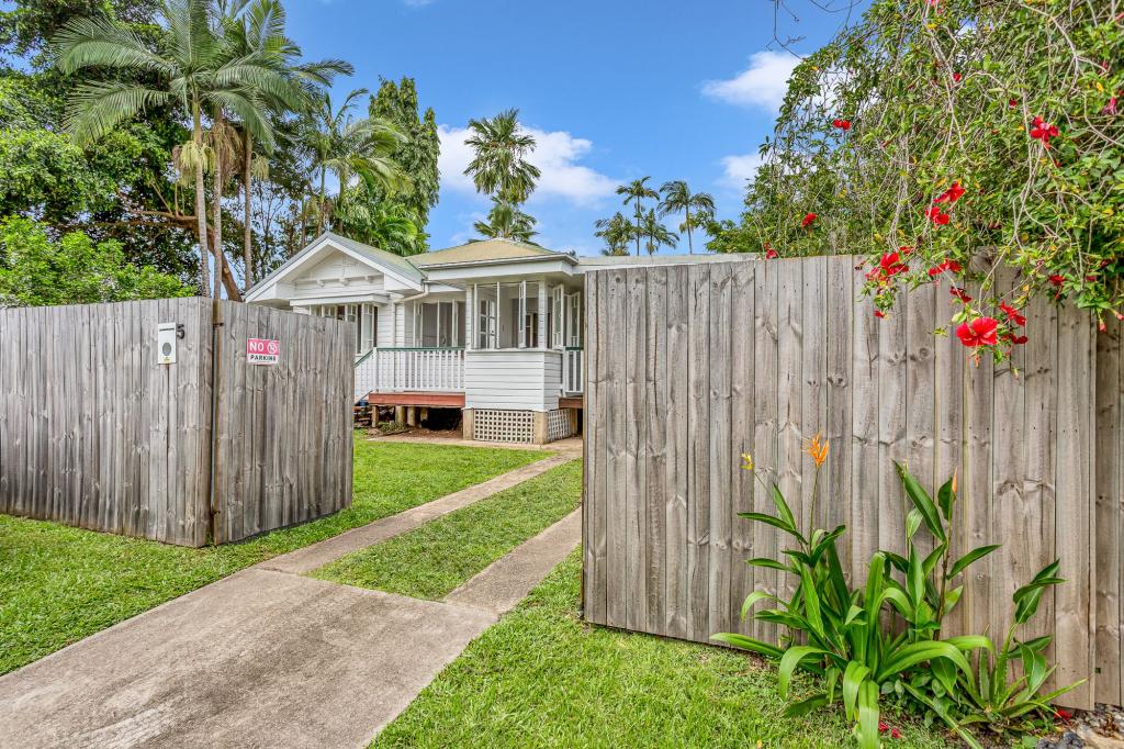 5 Macilwraith St, Manoora, QLD 4870
