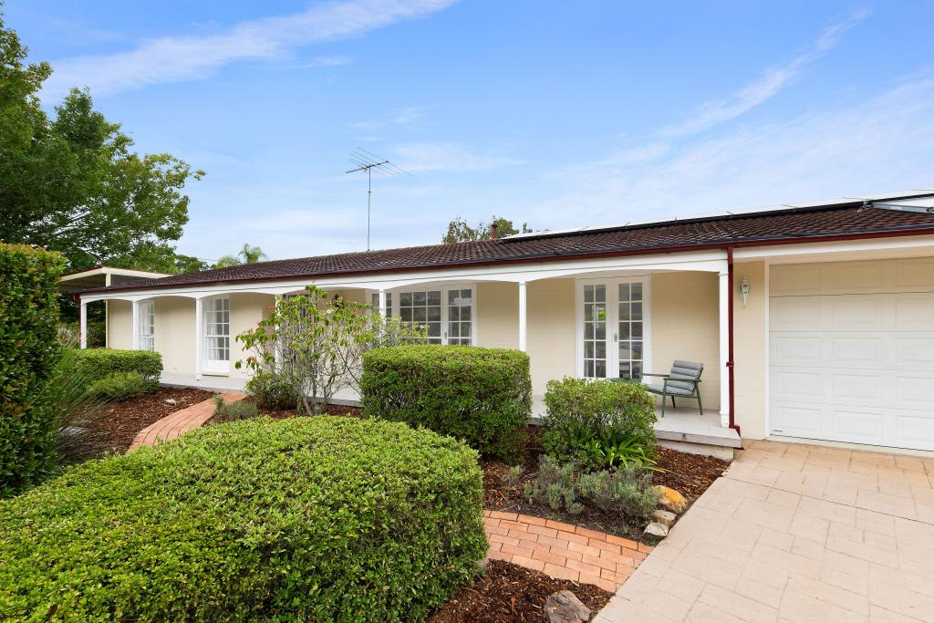 1 Moonah Cl, St Ives Chase, NSW 2075