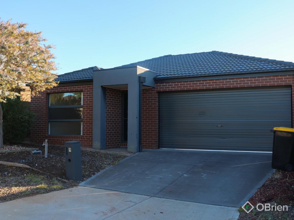 9 Hinkler Cres, Brookfield, VIC 3338