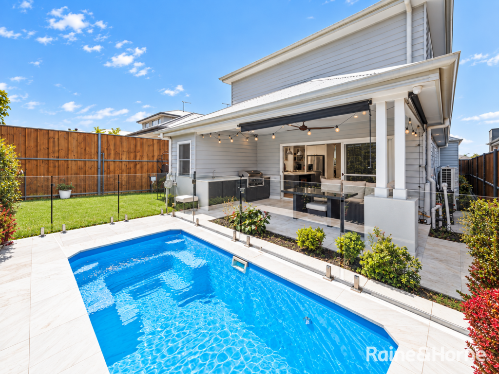 16 CAMARERO ST, BOX HILL, NSW 2765