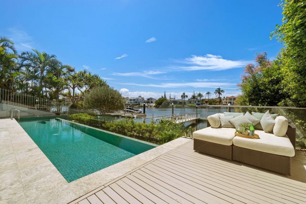 Residence 5,/17 Marseille Ct, Bundall, QLD 4217