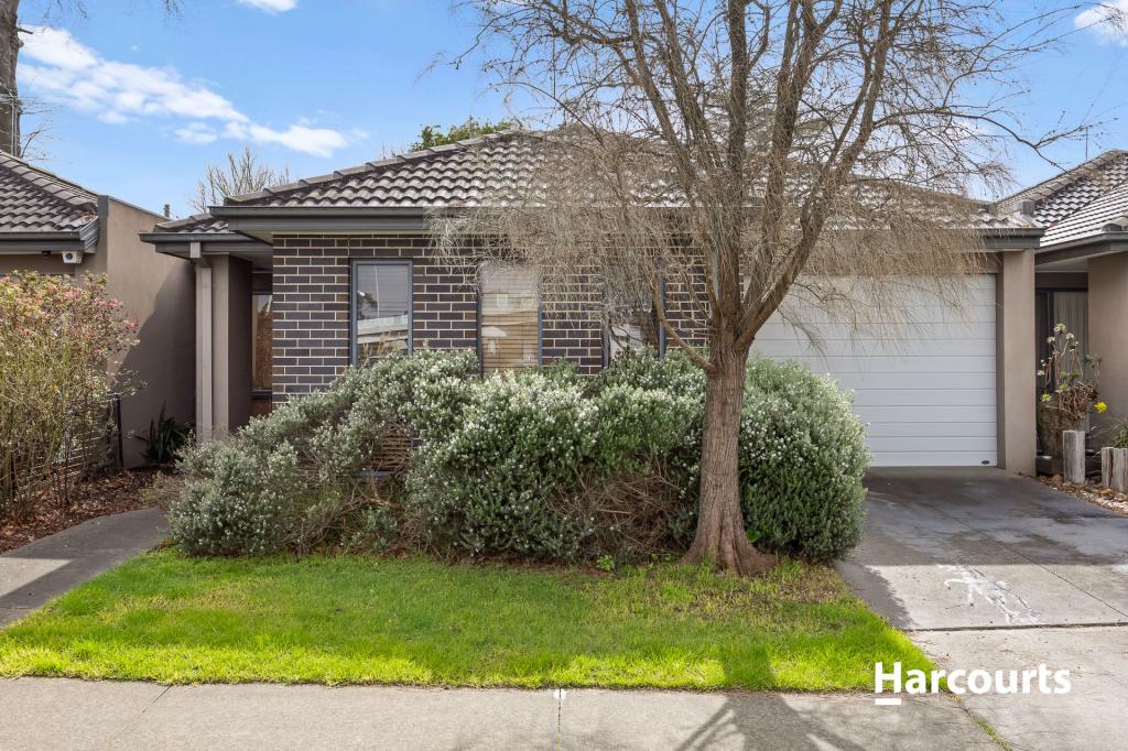 2/15 BEACONSFIELD AVE, BEACONSFIELD, VIC 3807