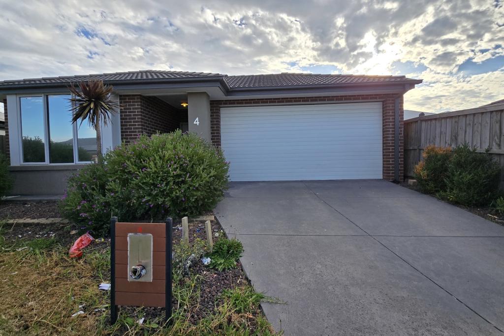 4 Josie Lane, Cranbourne East, VIC 3977
