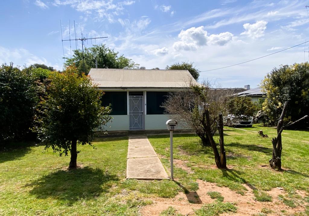 18 Woodward St, Parkes, NSW 2870