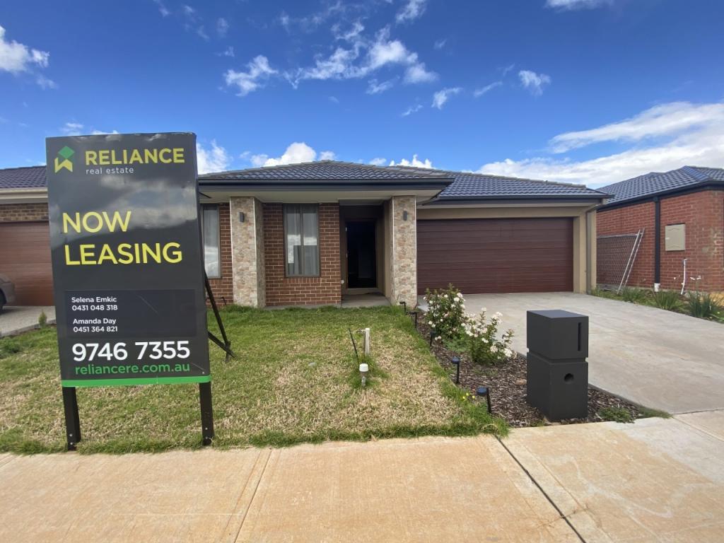 13 Meighen Cct, Melton South, VIC 3338