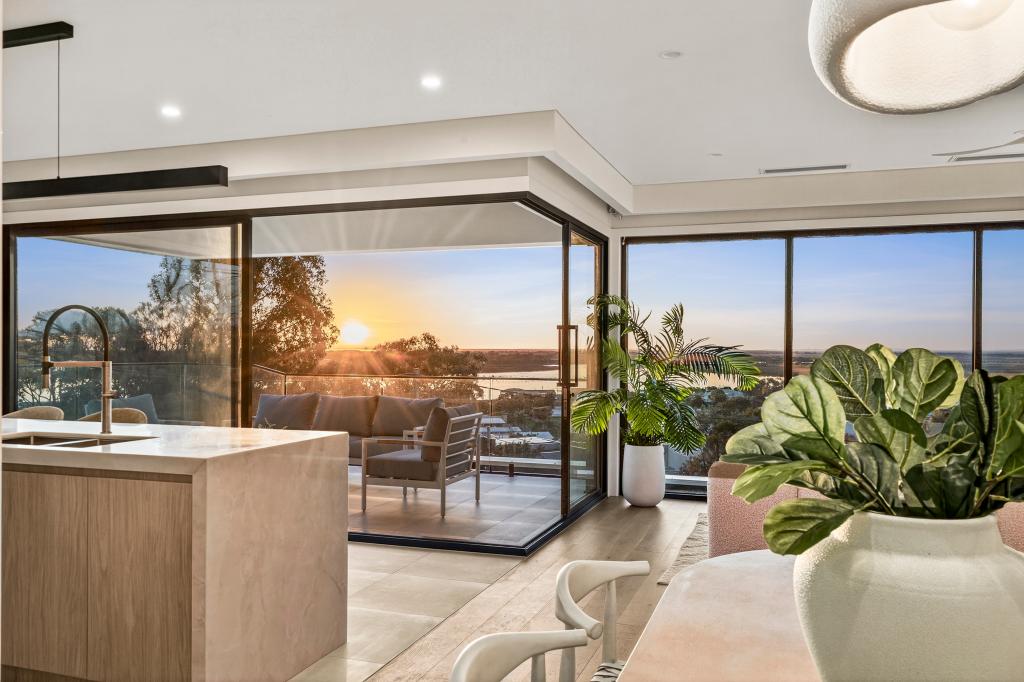 1 The Avenue, Ocean Grove, VIC 3226