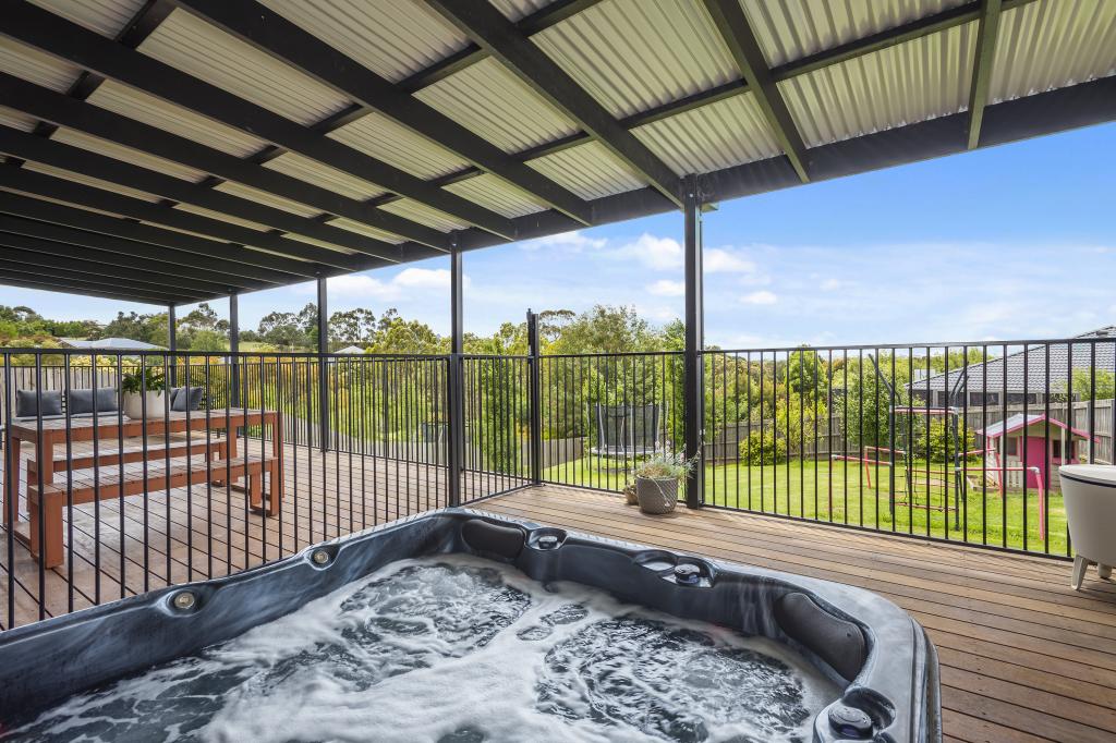 56 Couzens Lane, Romsey, VIC 3434