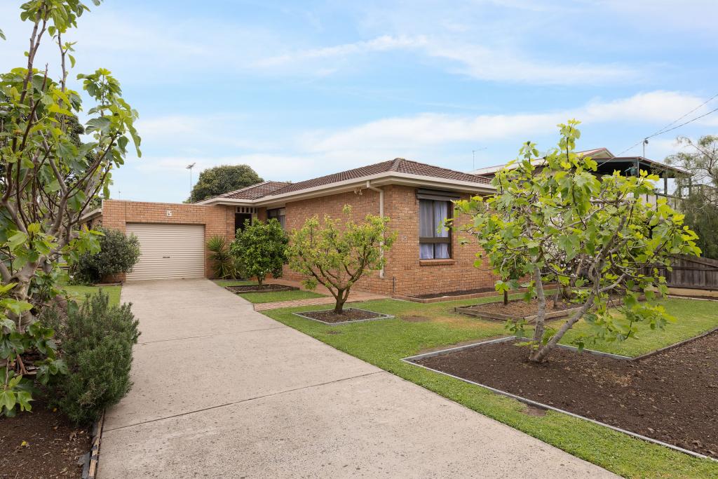 15 Parrakoola Way, Cowes, VIC 3922