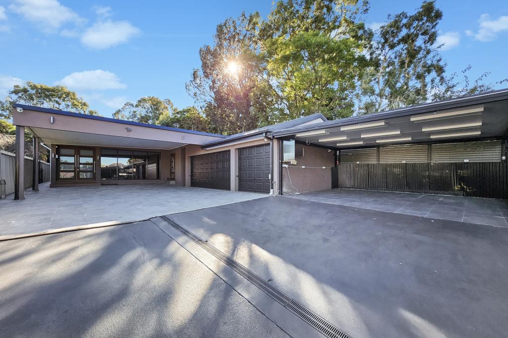 8a Endeavour Rd, Georges Hall, NSW 2198