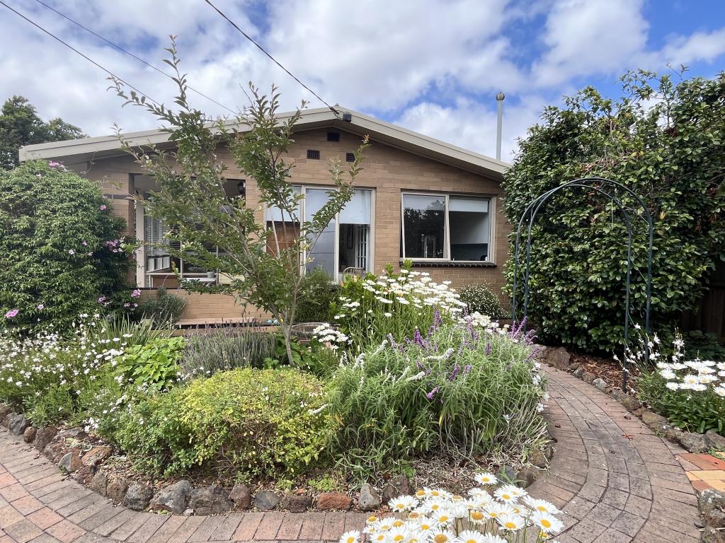 37 Sycamore St, Hamlyn Heights, VIC 3215