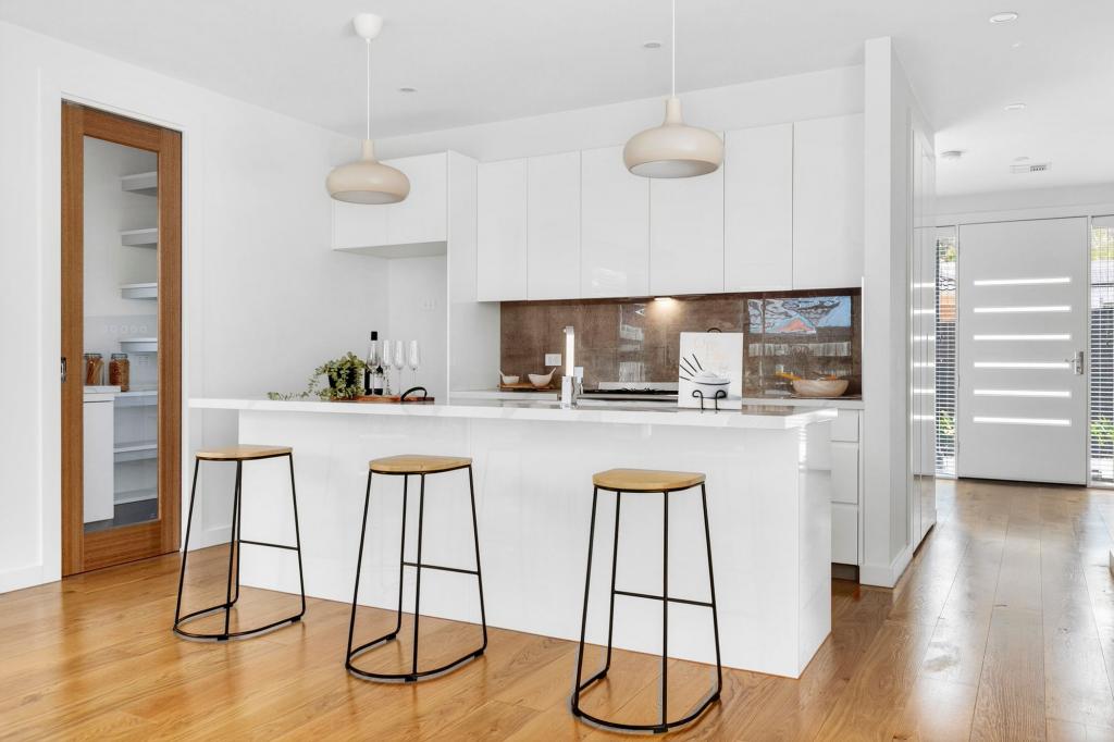 2/19 Fritzlaff Ct, Berwick, VIC 3806