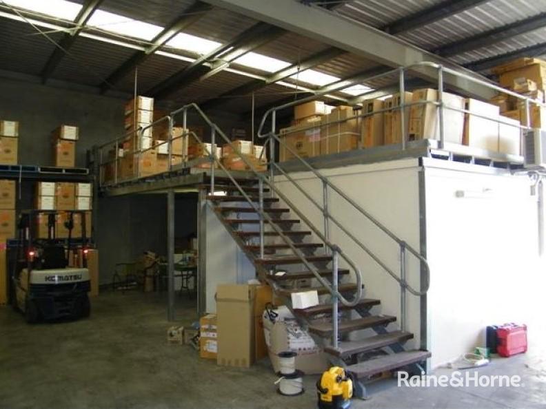 4/54 CALLEMONDAH DR, CLINTON, QLD 4680