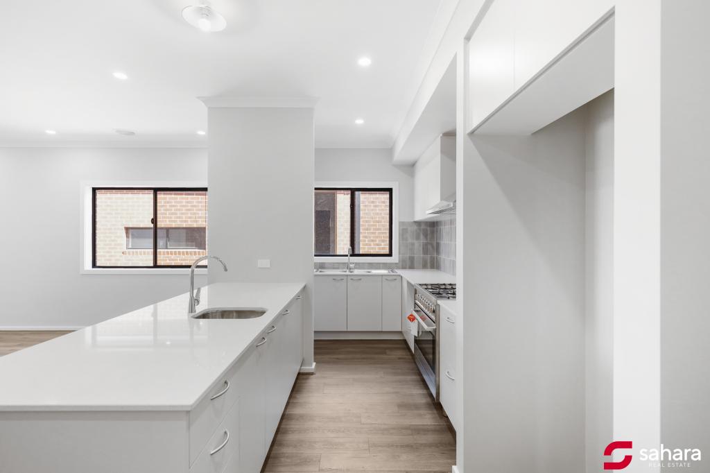 29 SLINKY ST, DEANSIDE, VIC 3336