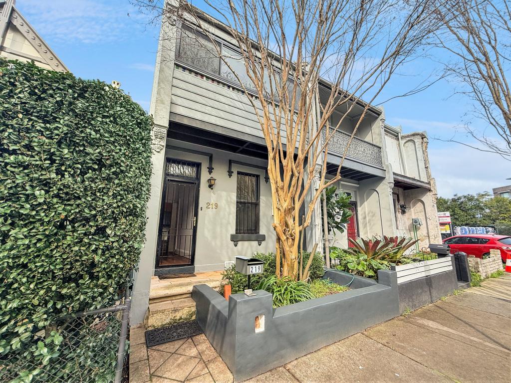 219 Denison Rd, Dulwich Hill, NSW 2203